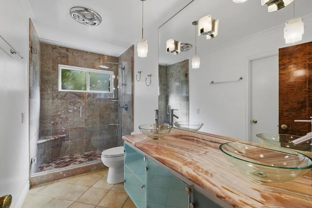 Photo of 2448 Royal Crest