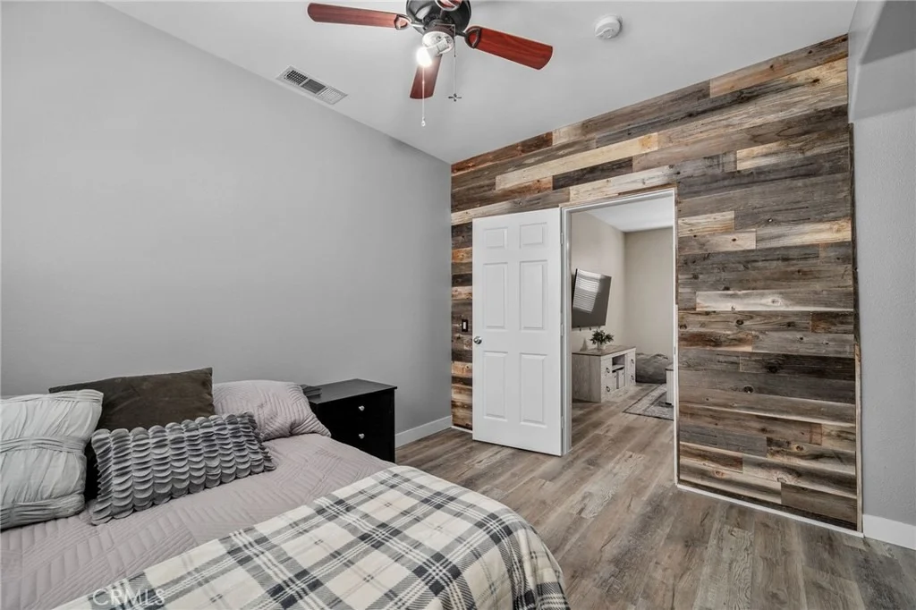 Photo of 34293 Crenshaw