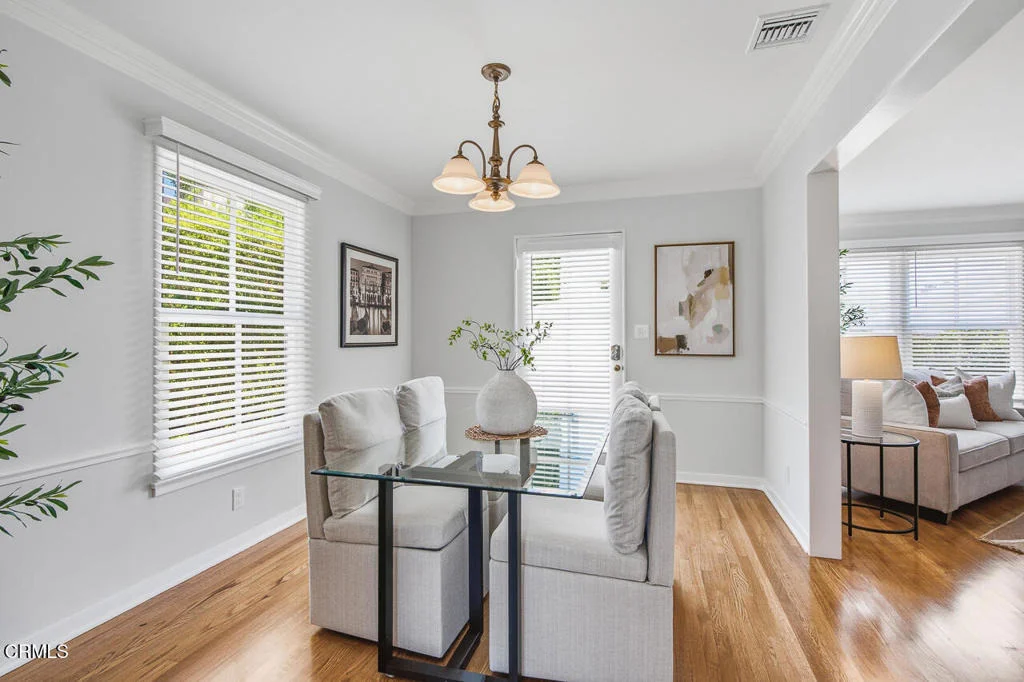 Photo of 1010 Roxbury Drive