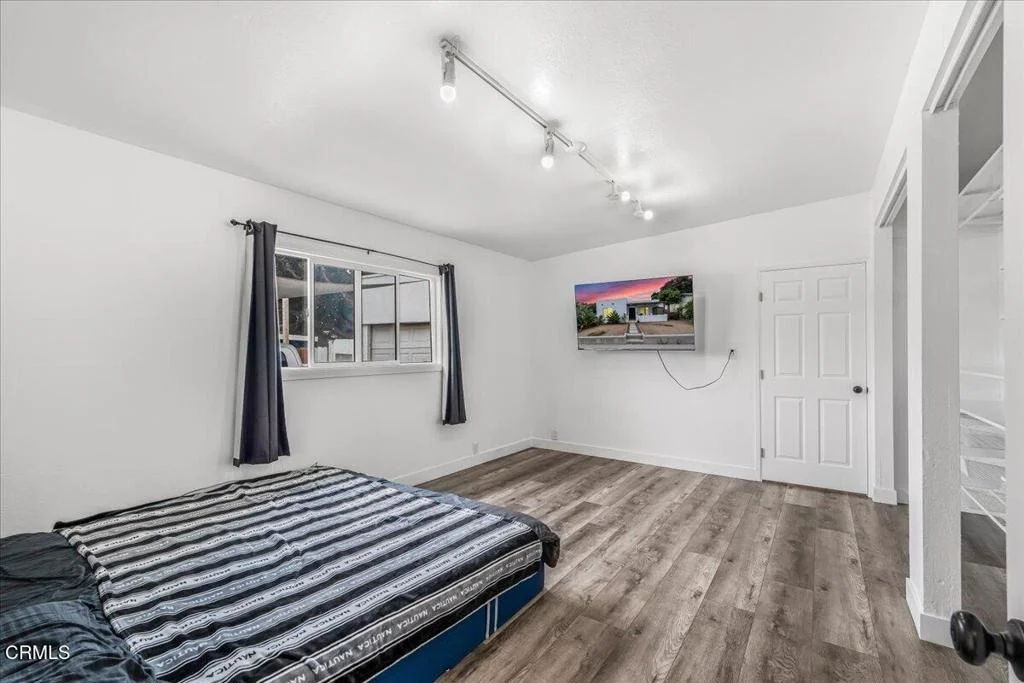 Photo of 1155 Richmond Road