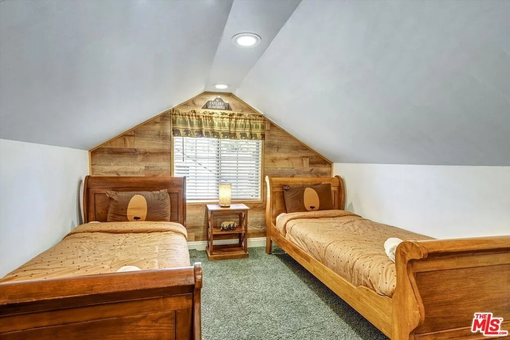 Photo of 404 Oriole Drive