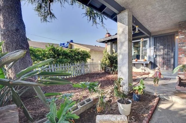 Photo of 83 W Altadena Drive