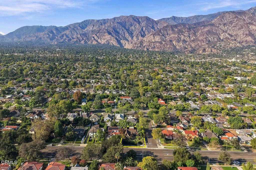 Photo of 2285 E Orange Grove Boulevard