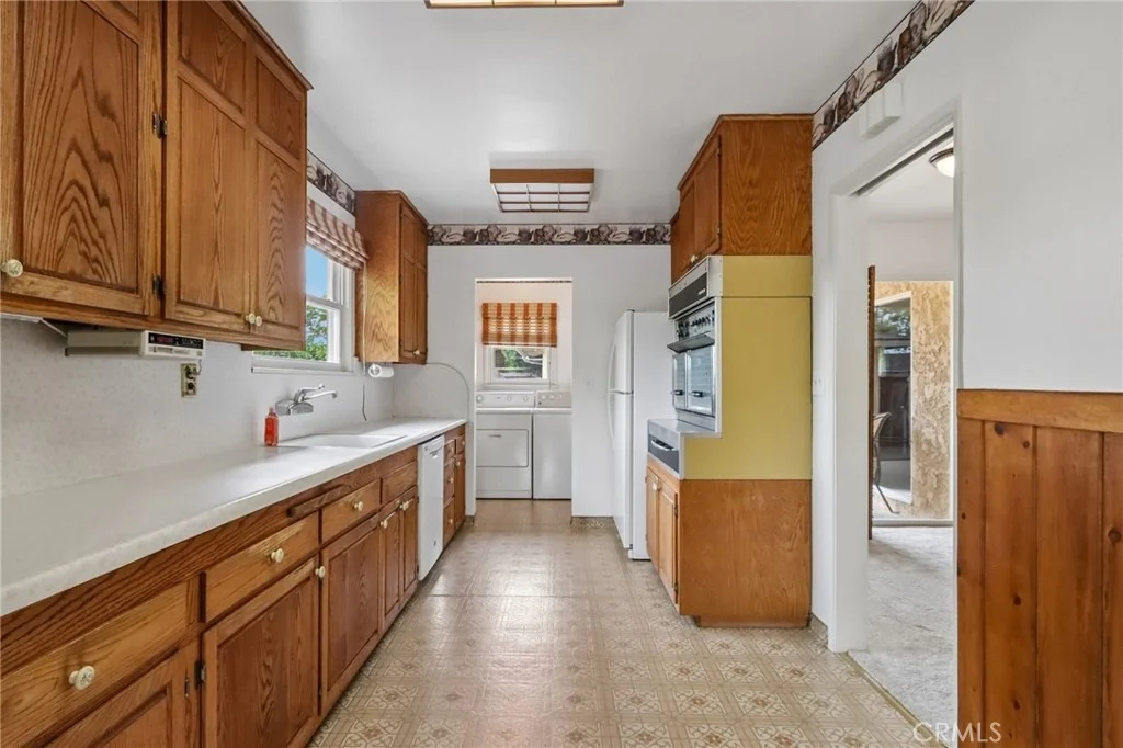 Photo of 6544 E Willow