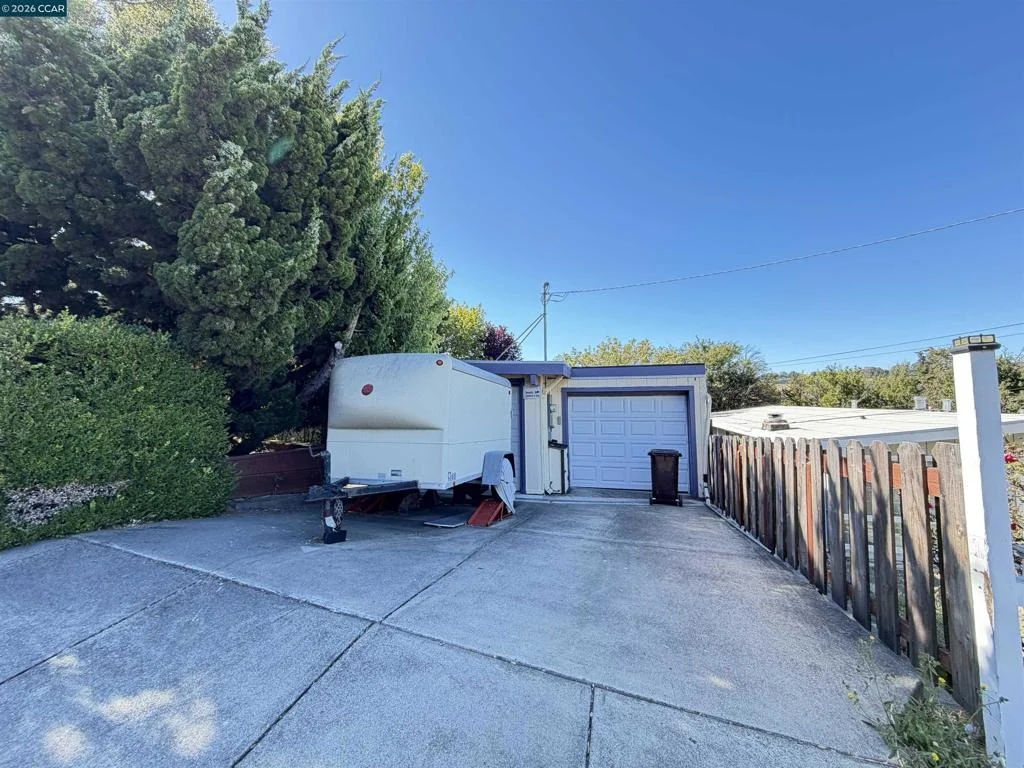 Photo of 4072 Saint James Dr