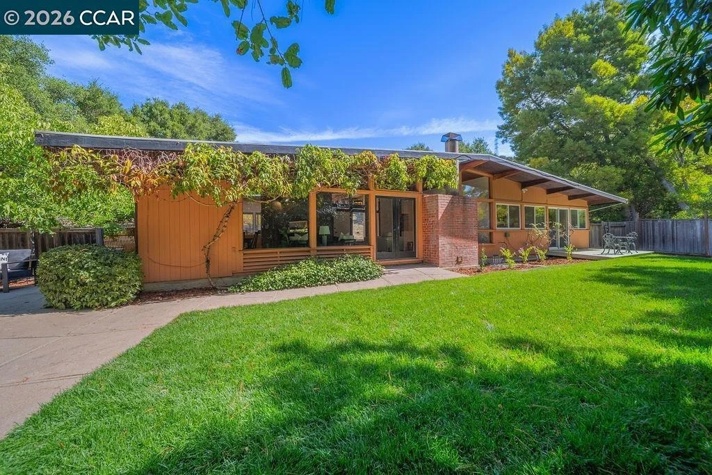 Photo of 266 Orchard Rd