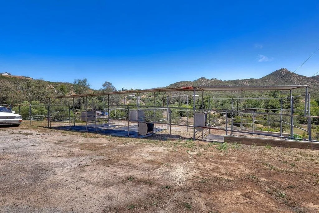 Photo of 15525 Lyons Valley