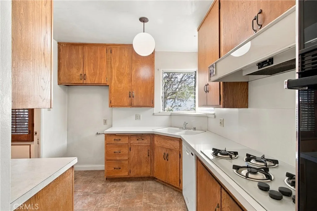 Photo of 2043 N Maple