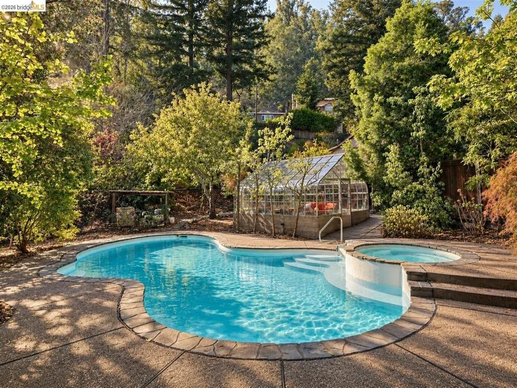 Photo of 6819 Pinehaven Rd