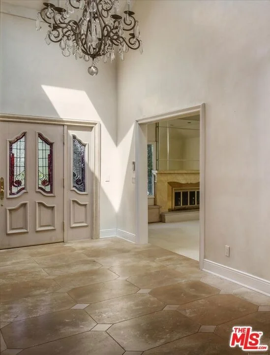 Photo of 2573 Benedict Canyon Drive