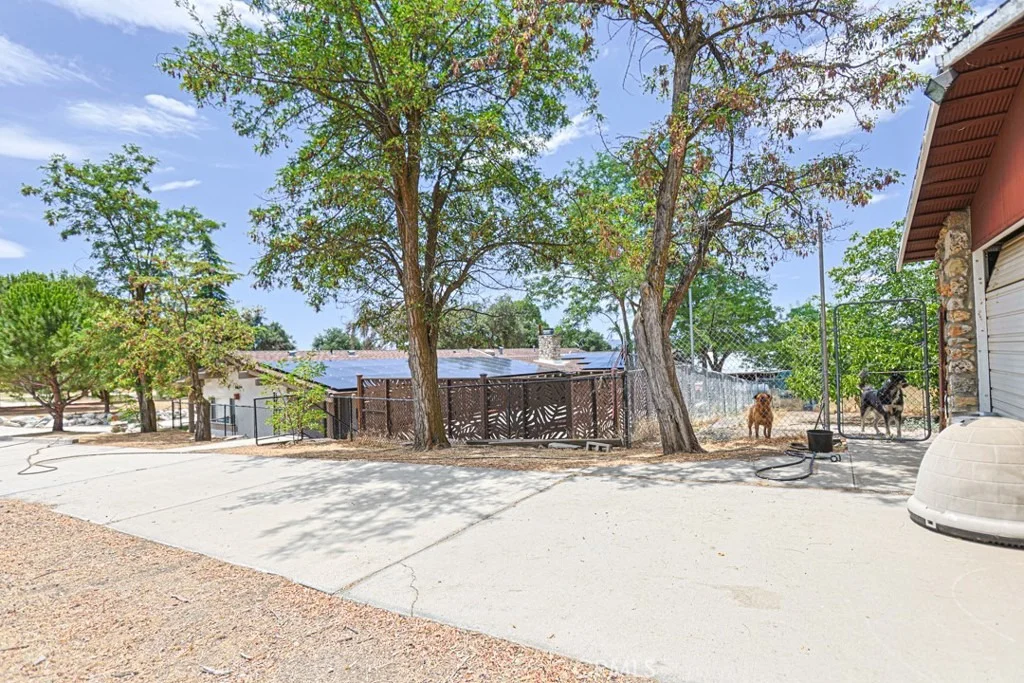 Photo of 38181 Valley Oak