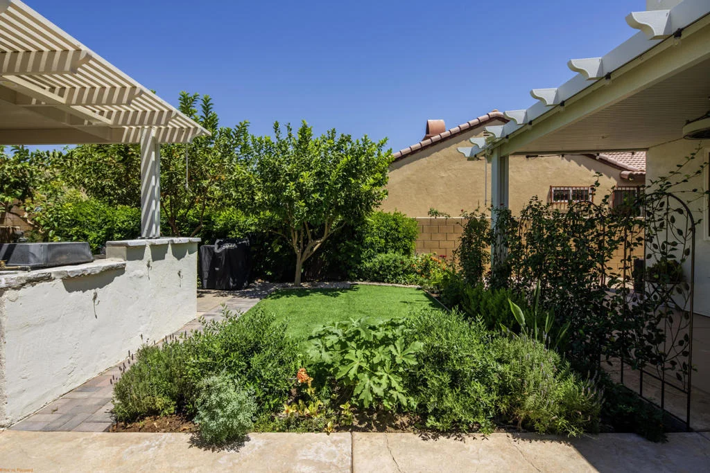 Photo of 49785 Redondo Poniente