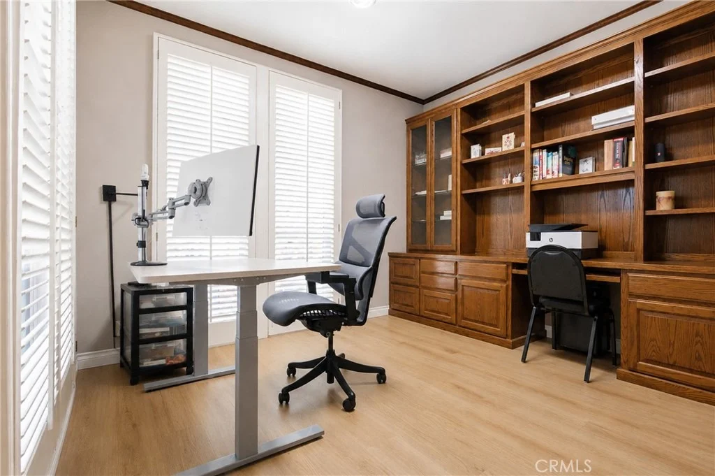 Photo of 651 Edith