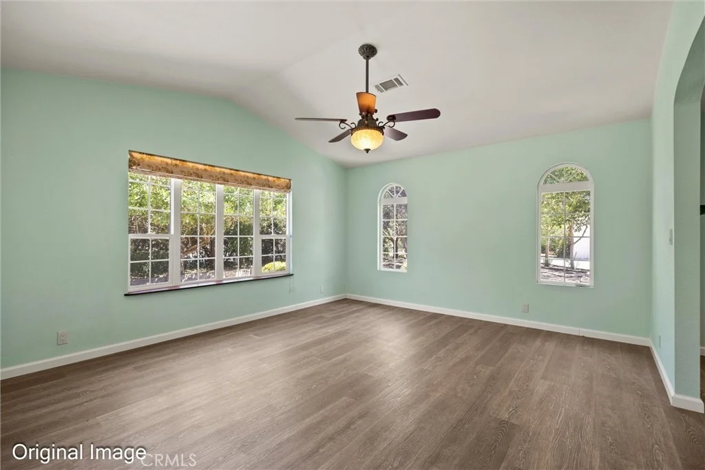 Photo of 23353 Hamilton