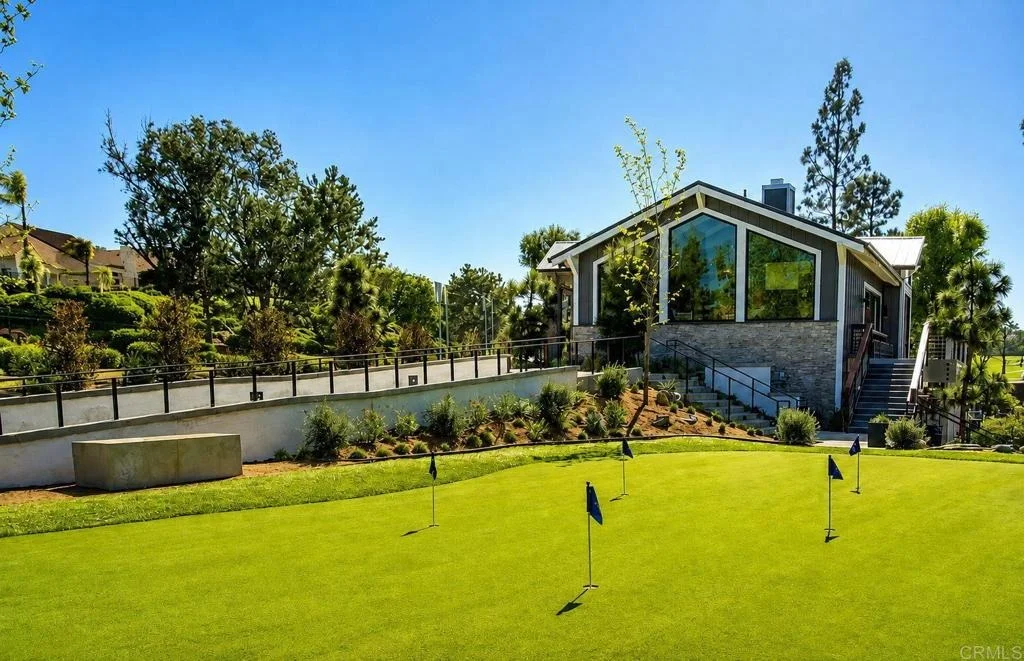 Photo of 959 La Tierra Drive
