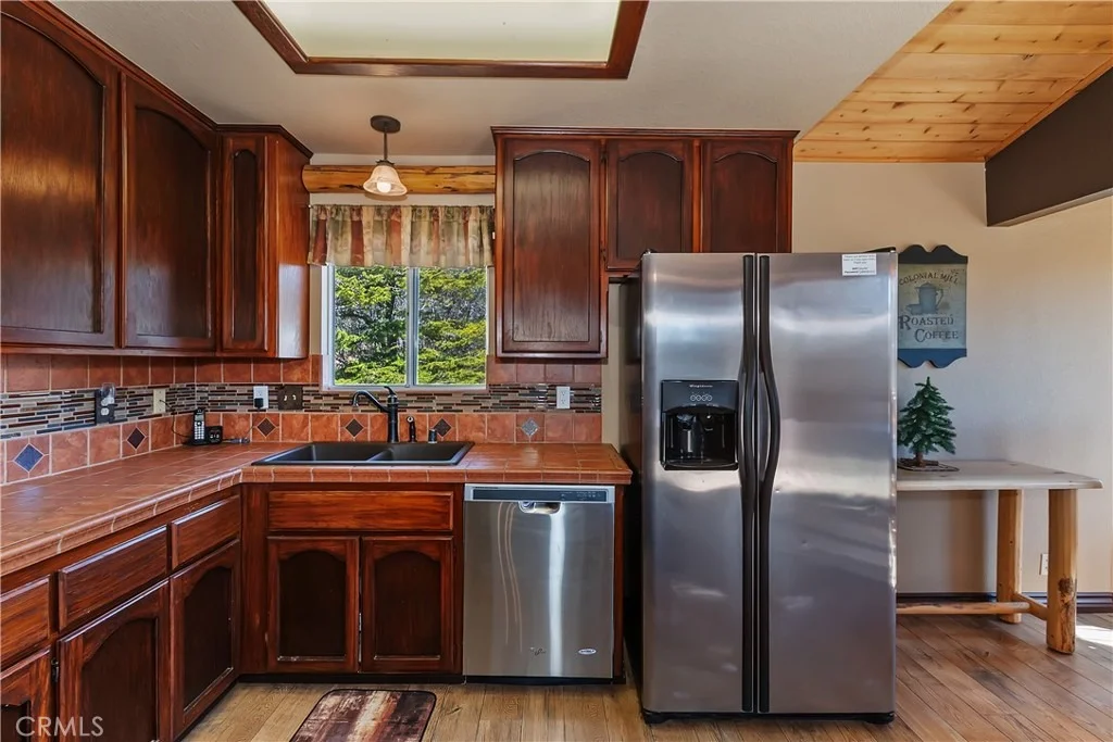 Photo of 43850 Yosemite Drive