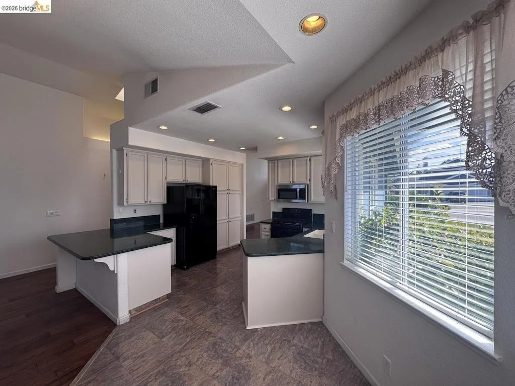 Photo of 5001 Meadow Pass Way