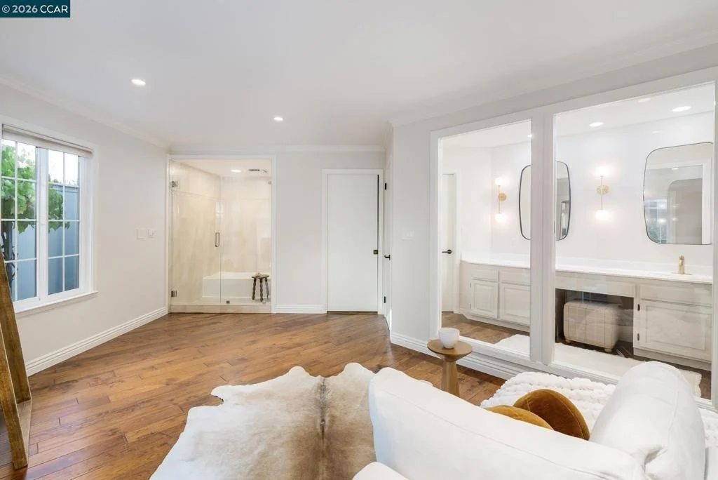 Photo of 1450 Lawrence Rd