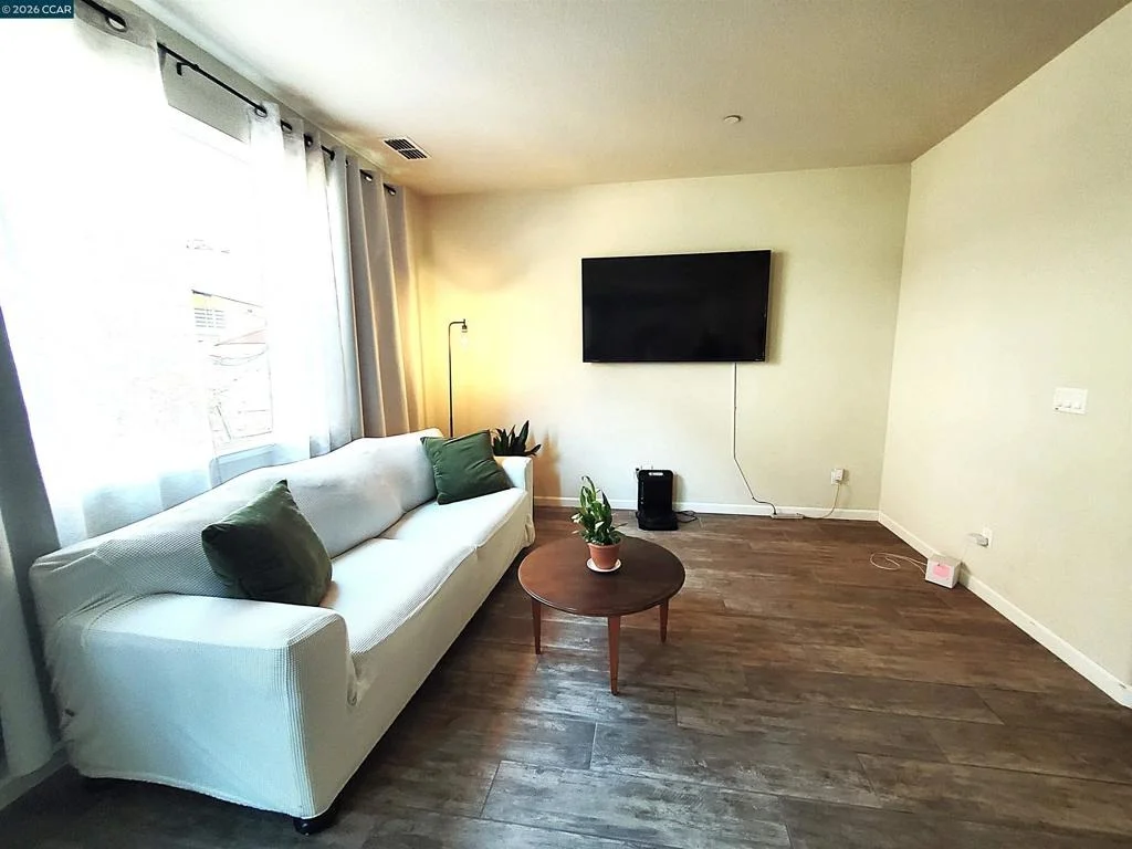 Photo of 3821 Lookout Dr