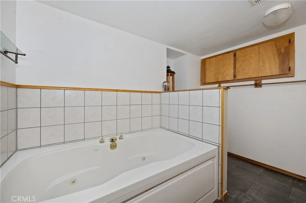 Photo of 28673 Manitoba