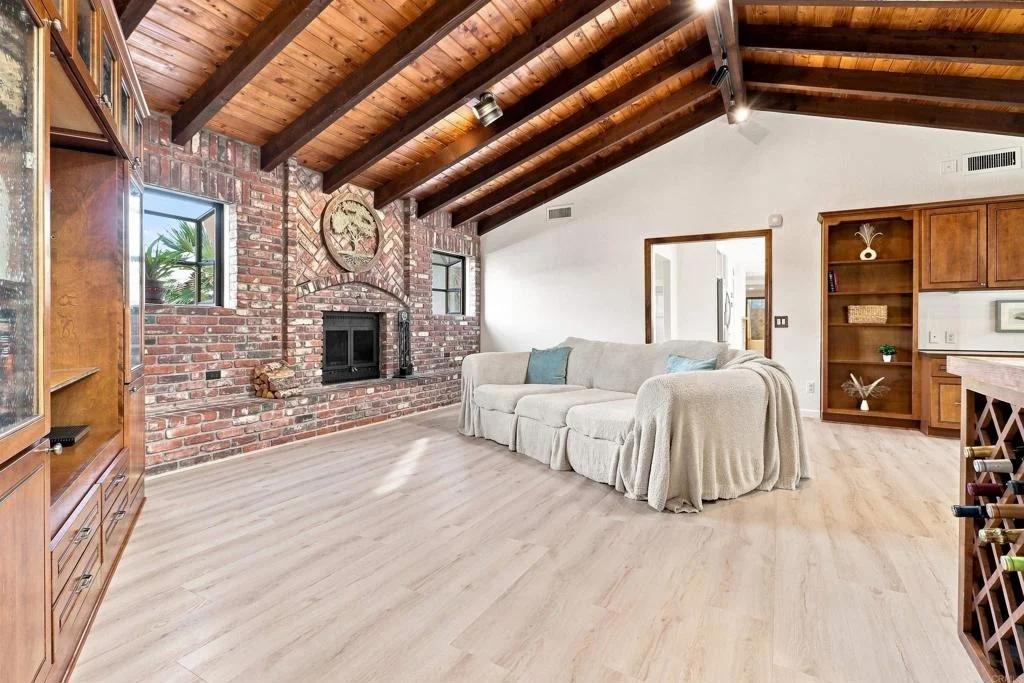 Photo of 3056 Overhill Drive