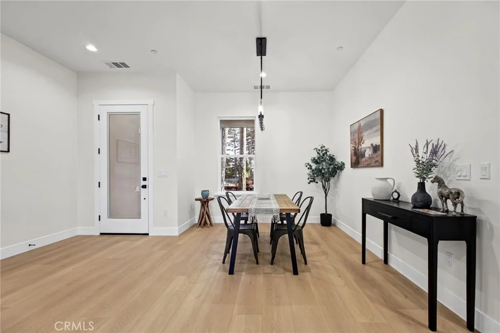 Photo of 1677 Paradisewood Drive
