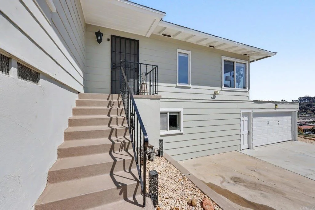 Photo of 6915 Oregon Avenue