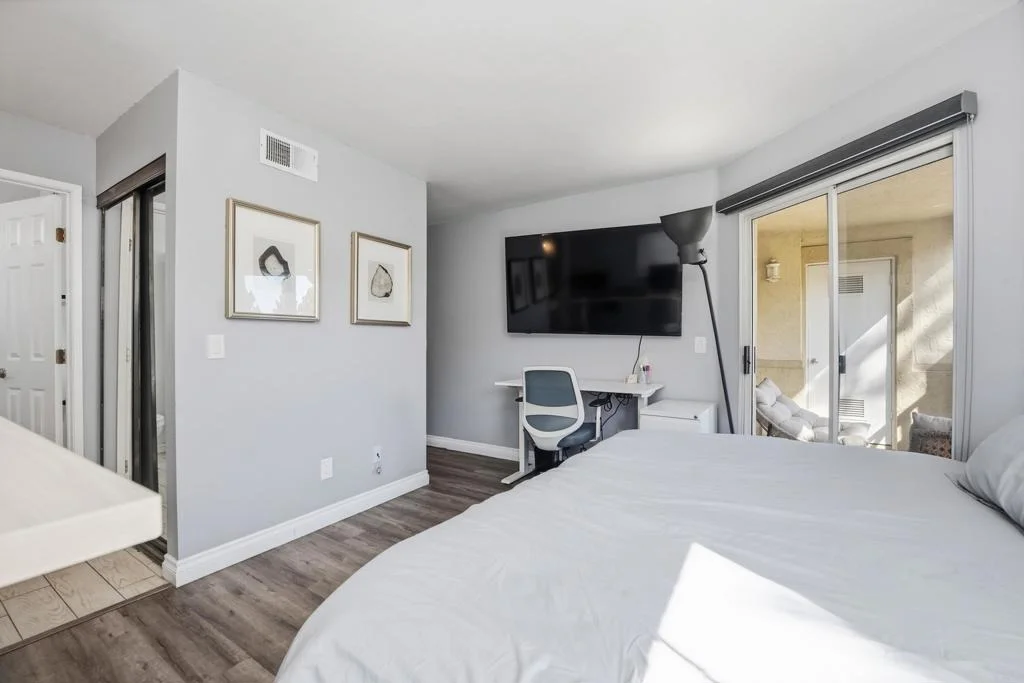 Photo of Unit 102 at 2035 Lakeridge Circle
