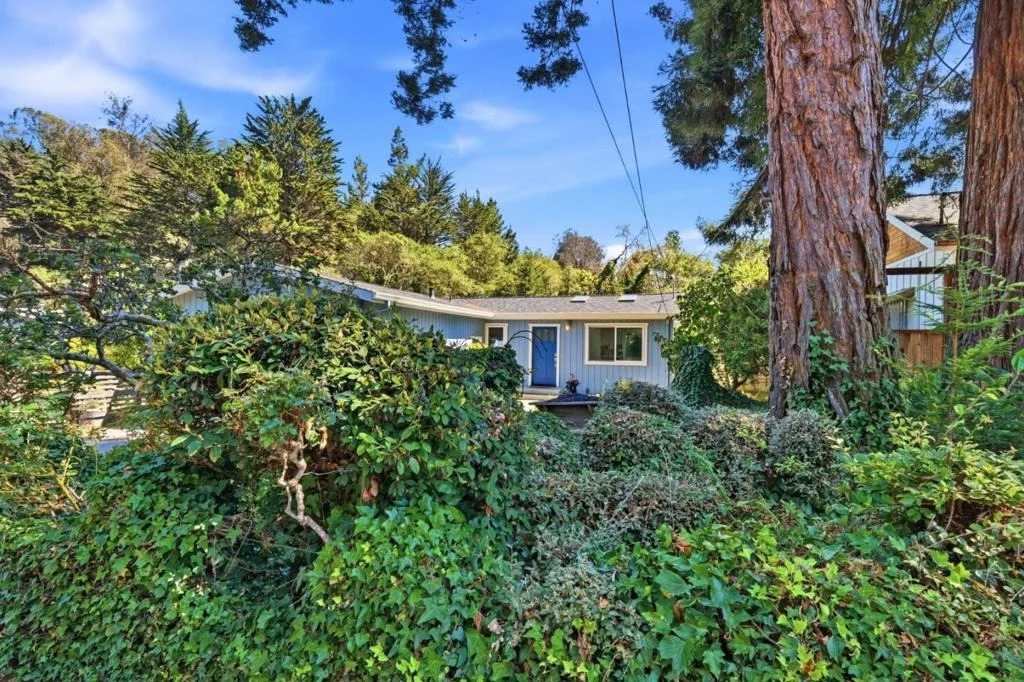 Photo of 915 Pinetree Lane