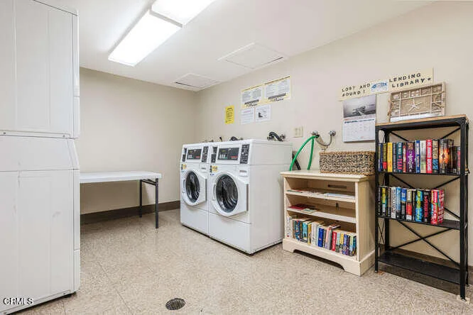 Photo of Unit 219 at 3101 Peninsula Road