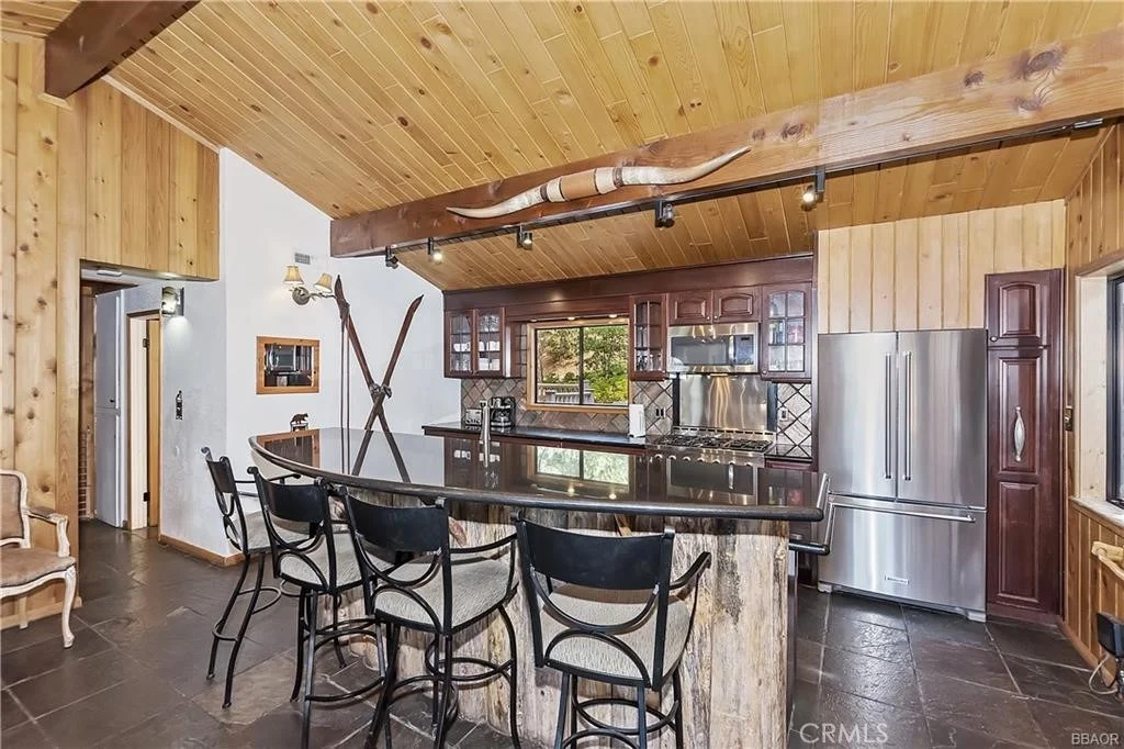 Photo of 43939 Yosemite Drive