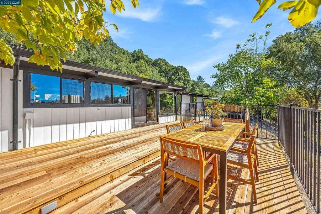 Photo of 742 Miner Rd