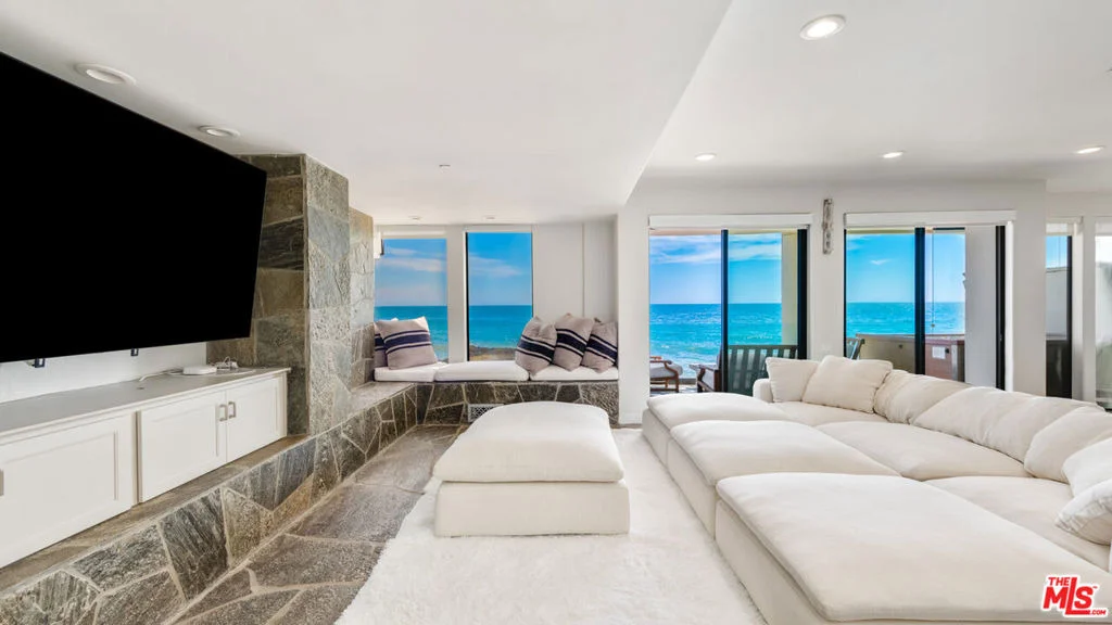 Photo of 25252 Malibu Road
