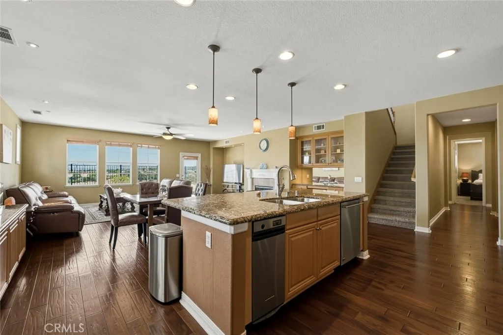 Photo of 3165 Forest View