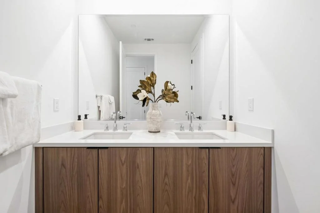 Photo of 4115 Loganberry Drive