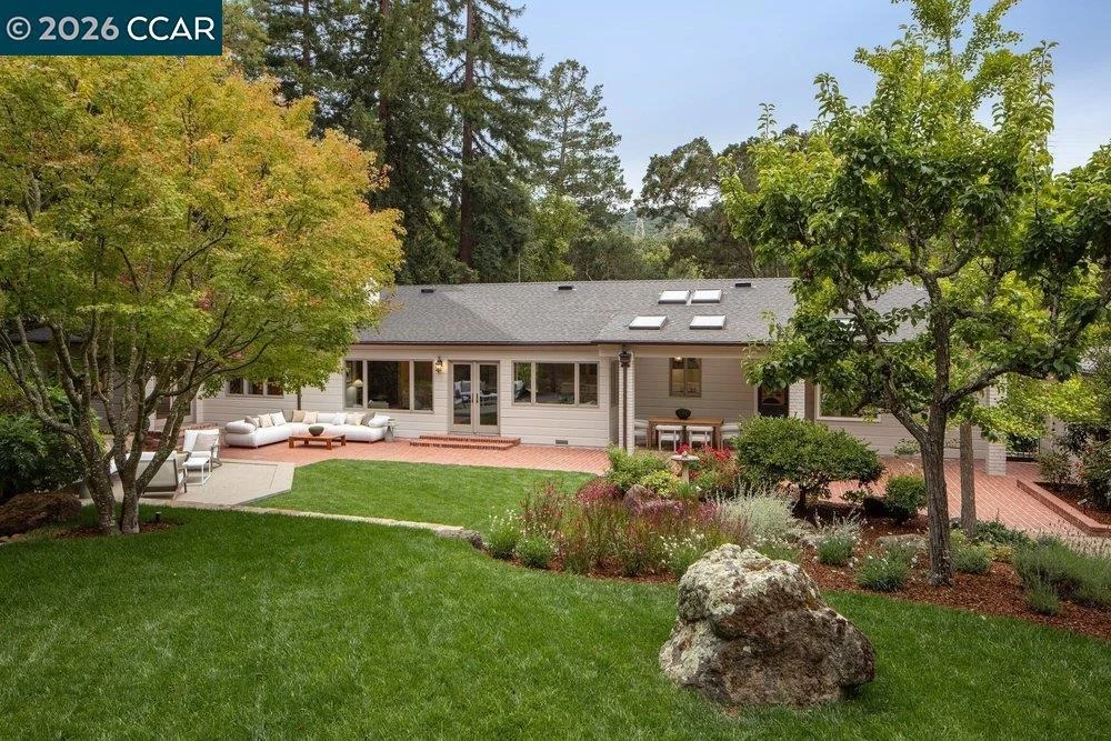 Photo of 187 Moraga Way