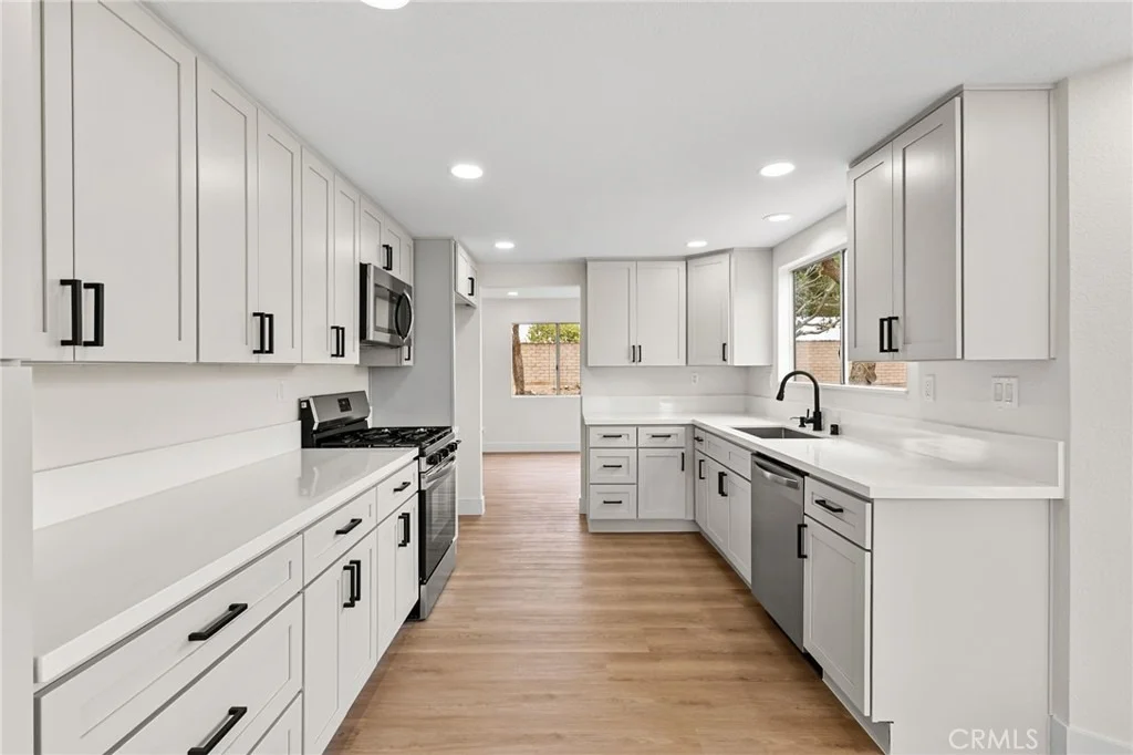 Photo of 10880 Valley Drive