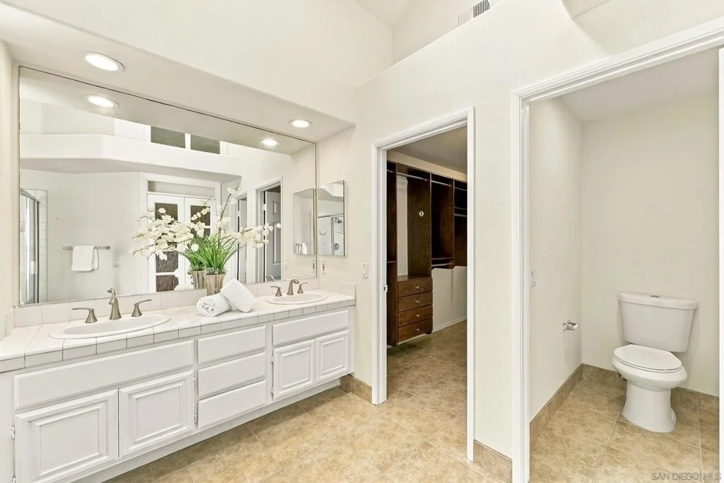 Photo of 556 Parkside Dr