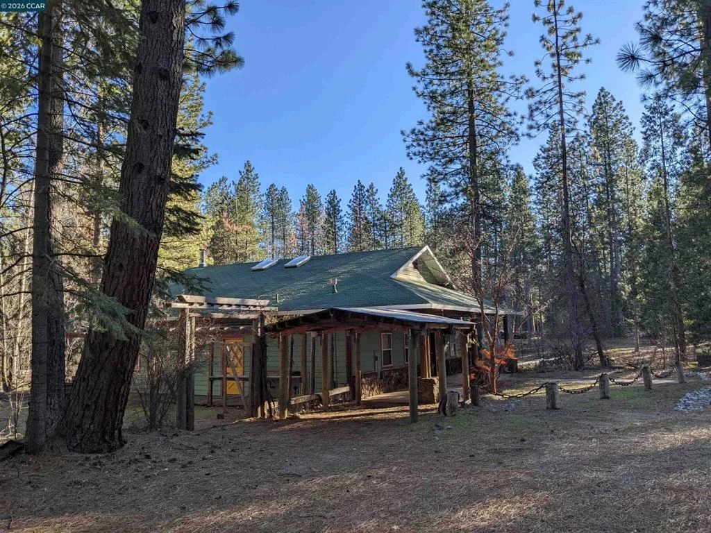 Photo of 31874 State Highway 44