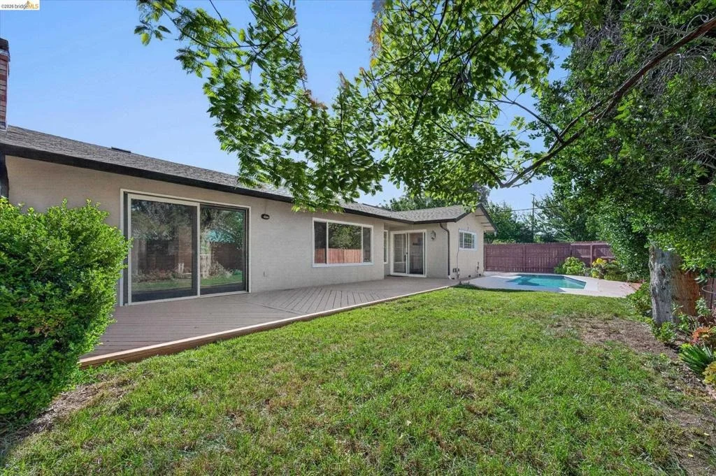 Photo of 901 Helix Dr