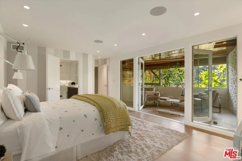 Photo of 9422 Readcrest Drive
