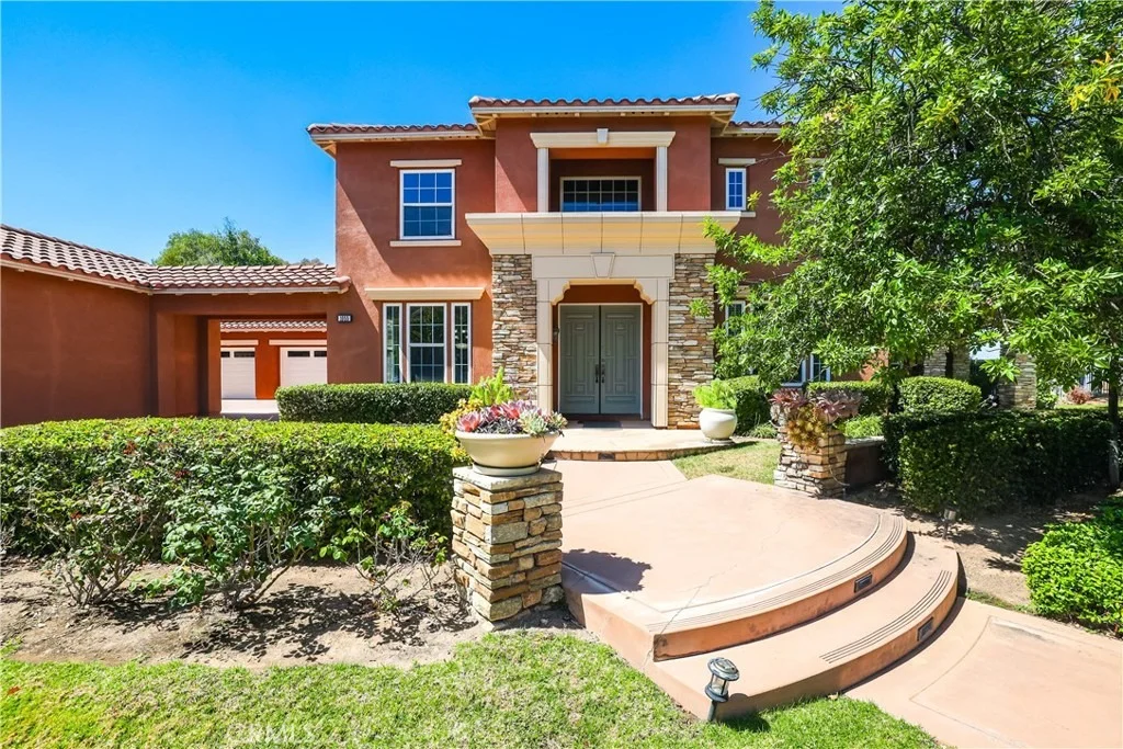 Photo of 1055 Lowry Ranch