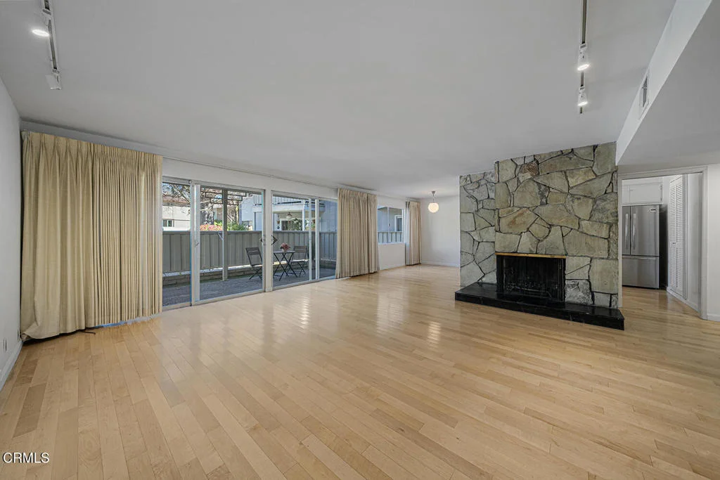 Photo of Unit 1 at 389 Cliff Drive