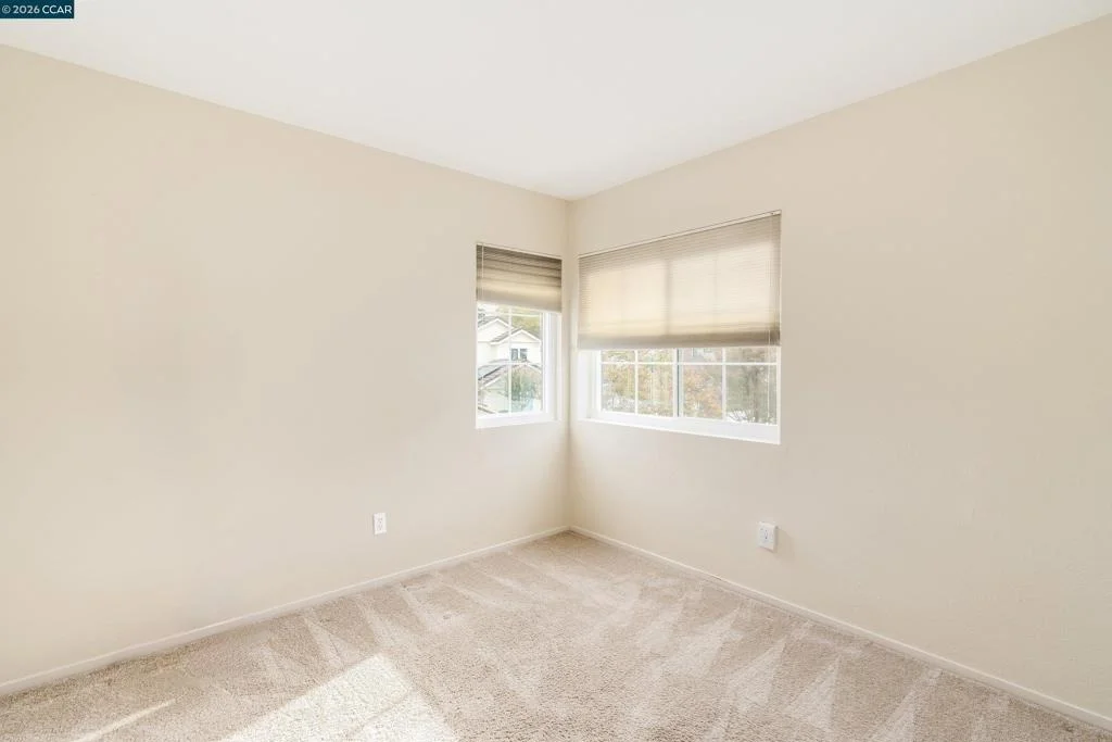 Photo of 1049 Feather Cir