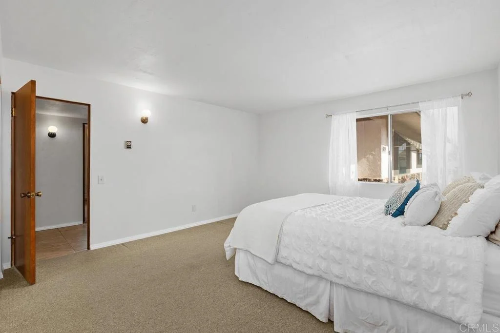 Photo of 1035 Knoll Park Lane