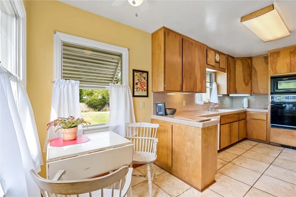 Photo of 319 S Merrill Avenue