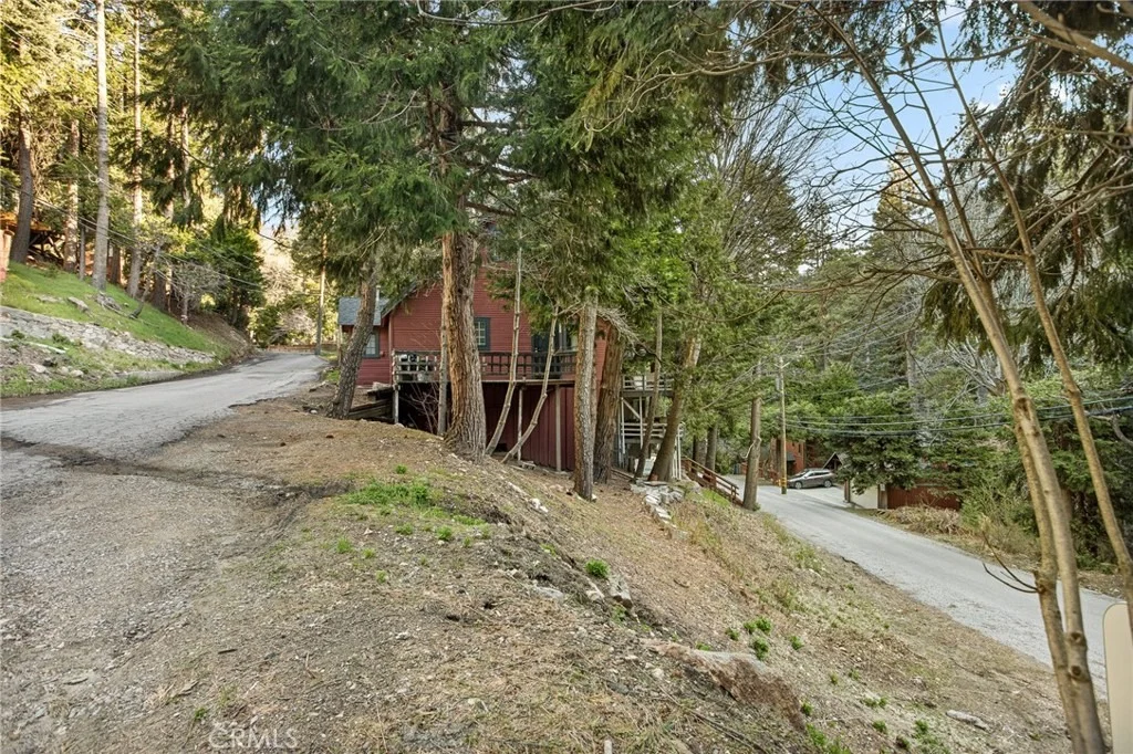 Photo of 725 Golden