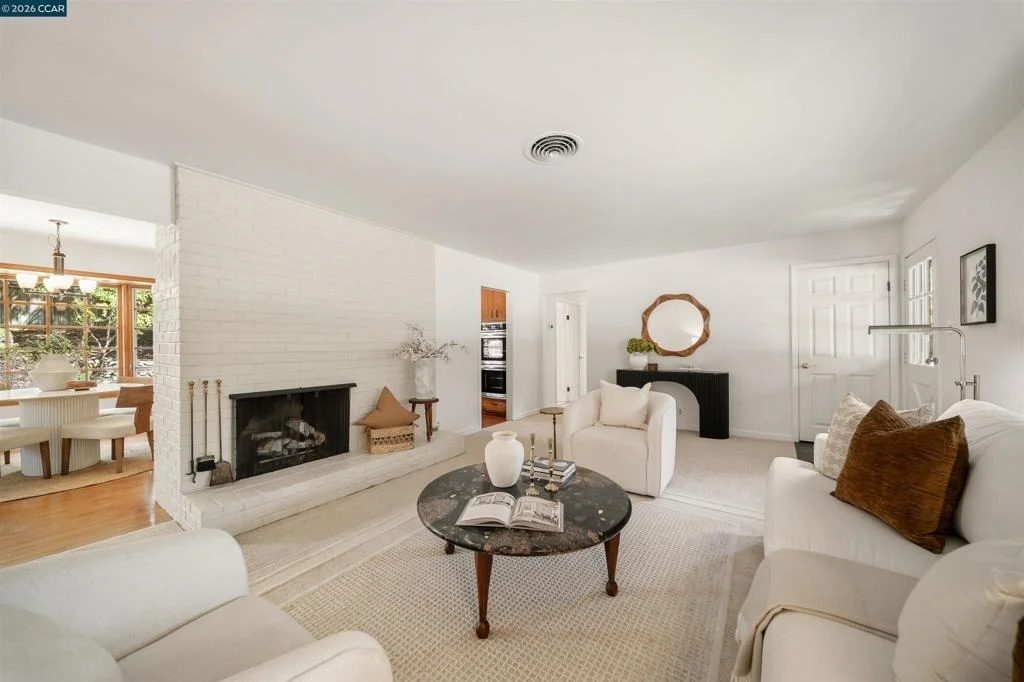 Photo of 805 Turrini Dr