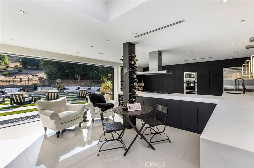Photo of 207 SADDLEBOW Road