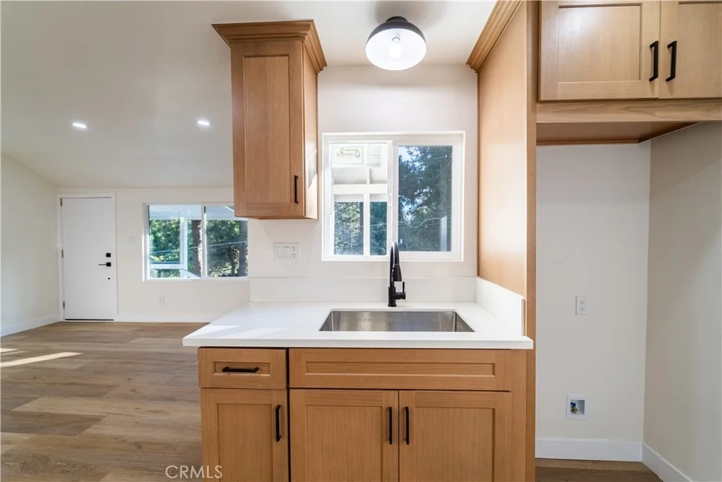 Photo of 744 Woodland